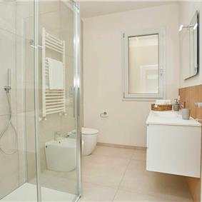 3 bedroom seaside apartments in Sicily, sleeps 6